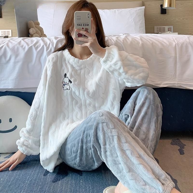 冬季女款珊瑚絨睡衣加厚長袖長褲可愛寬鬆法蘭絨秋冬天家居服套裝