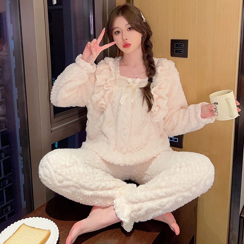新款珊瑚絨睡衣女秋冬寬鬆大碼甜美加厚高端保暖法蘭絨家居服套裝
