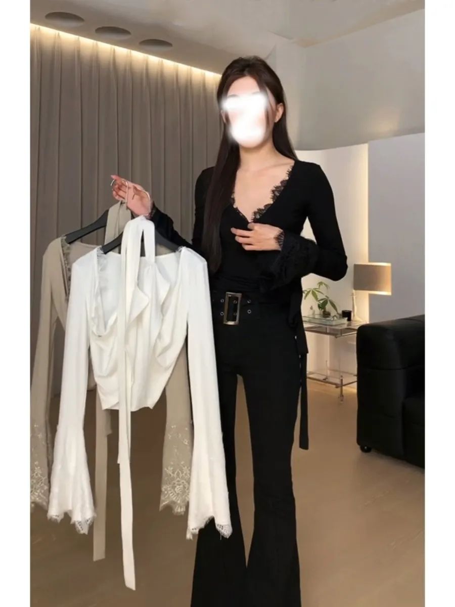 辣妹黑色性感v領蕾絲T恤女秋冬設計感修身長袖打底衫上衣
