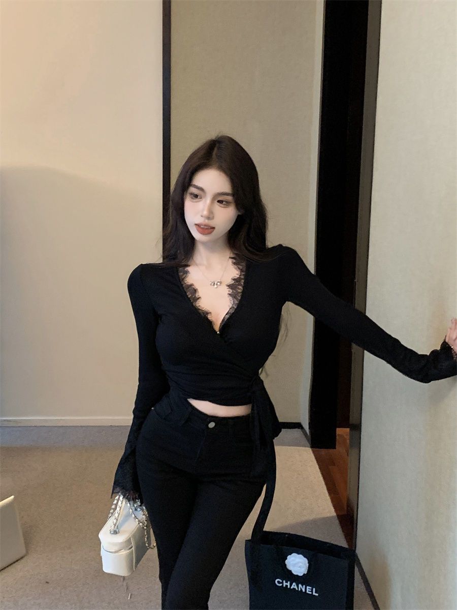 蕾絲拼接v領上衣女秋冬季長袖純欲打底衫性感收腰綁帶t恤