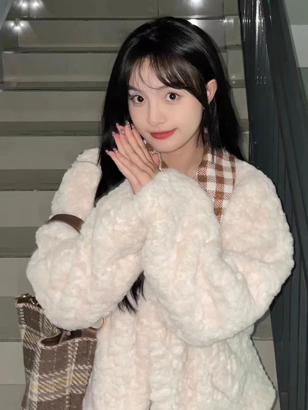 2023秋冬羊羔毛外套女甜美小個子拼接棋盤格環保皮草獺兔毛絨加厚