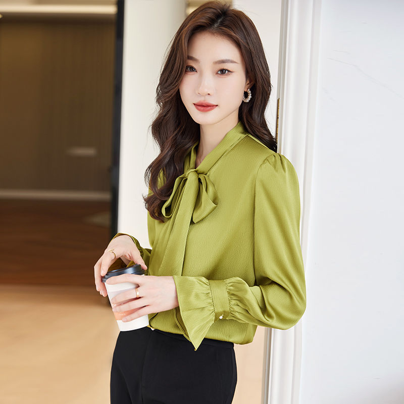 绿色长袖衬衫女春秋新款气质设计感法式通勤缎面醋酸职业衬衣套装