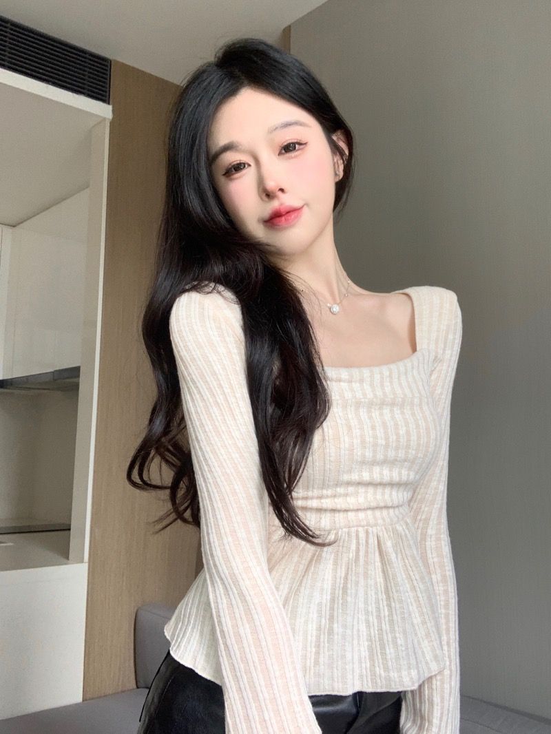 方領長袖t恤女秋裝小個子純欲修身收腰上衣內搭短款喇叭袖打底衫