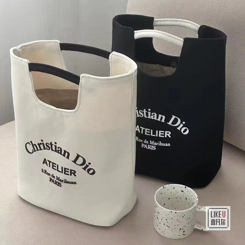 Hand-carrying literary canvas for work, makeup mommy bag, student lunch box bag, portable bucket lunch box casual cloth bag