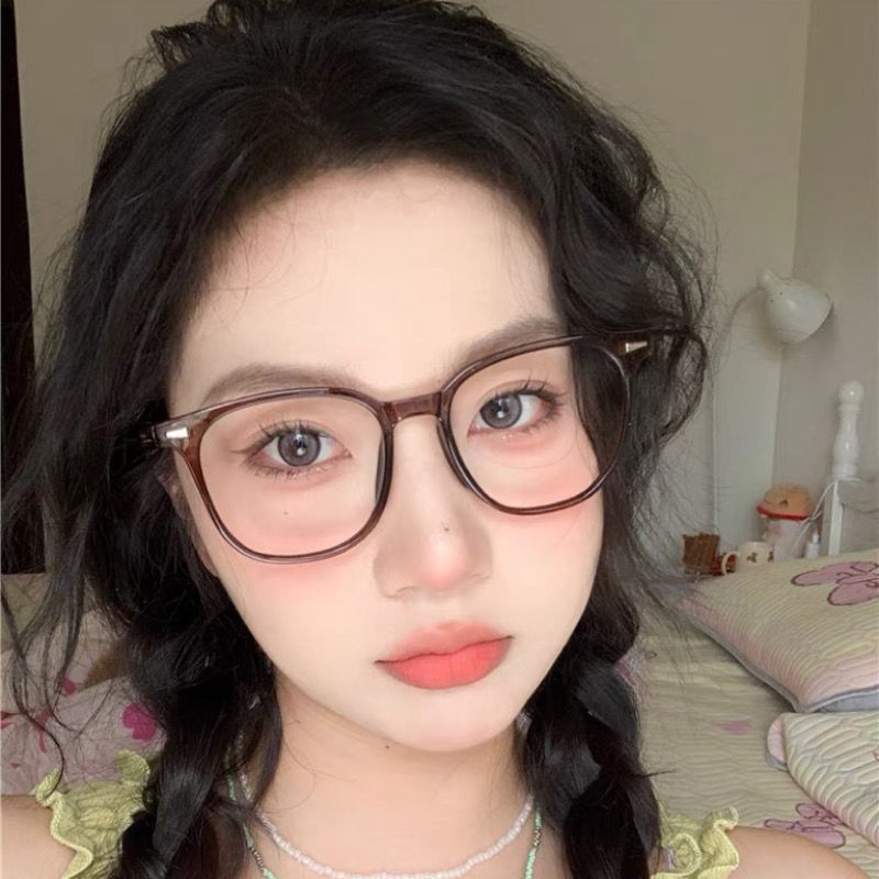 Ins glasses for women can be equipped with myopia glasses frames, which can be equipped with high-power, high-value, blue-light eye flat glasses, ultra-light