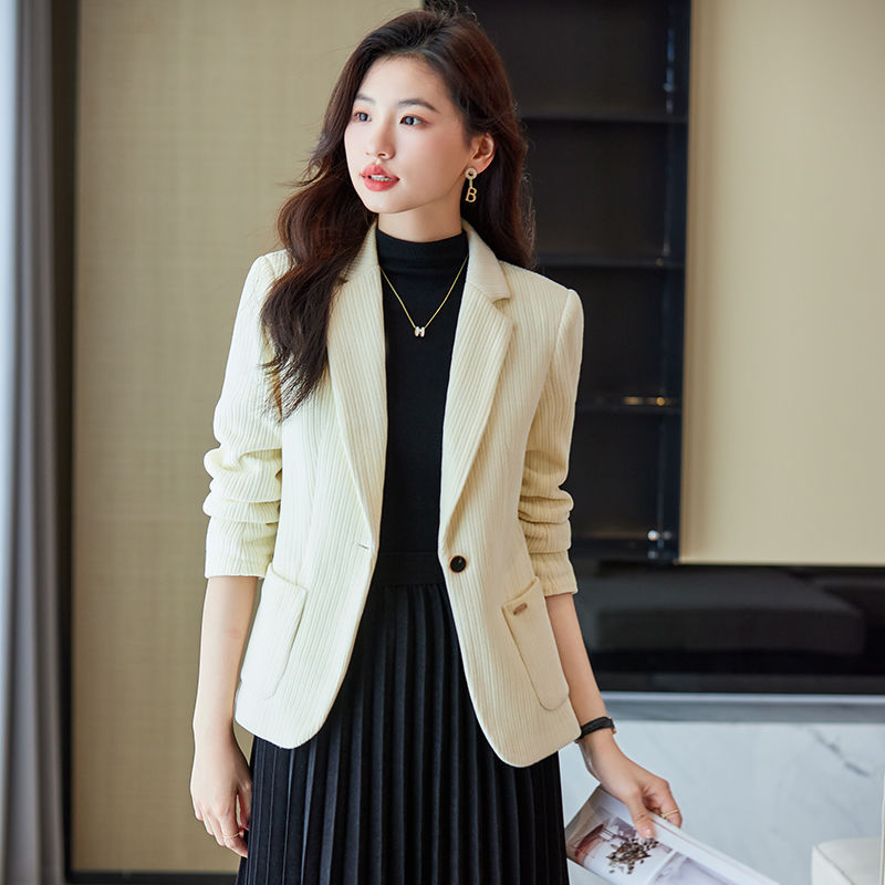 米白色西裝外套女秋冬2023新款高級感小個子大碼西服上衣冬季加厚