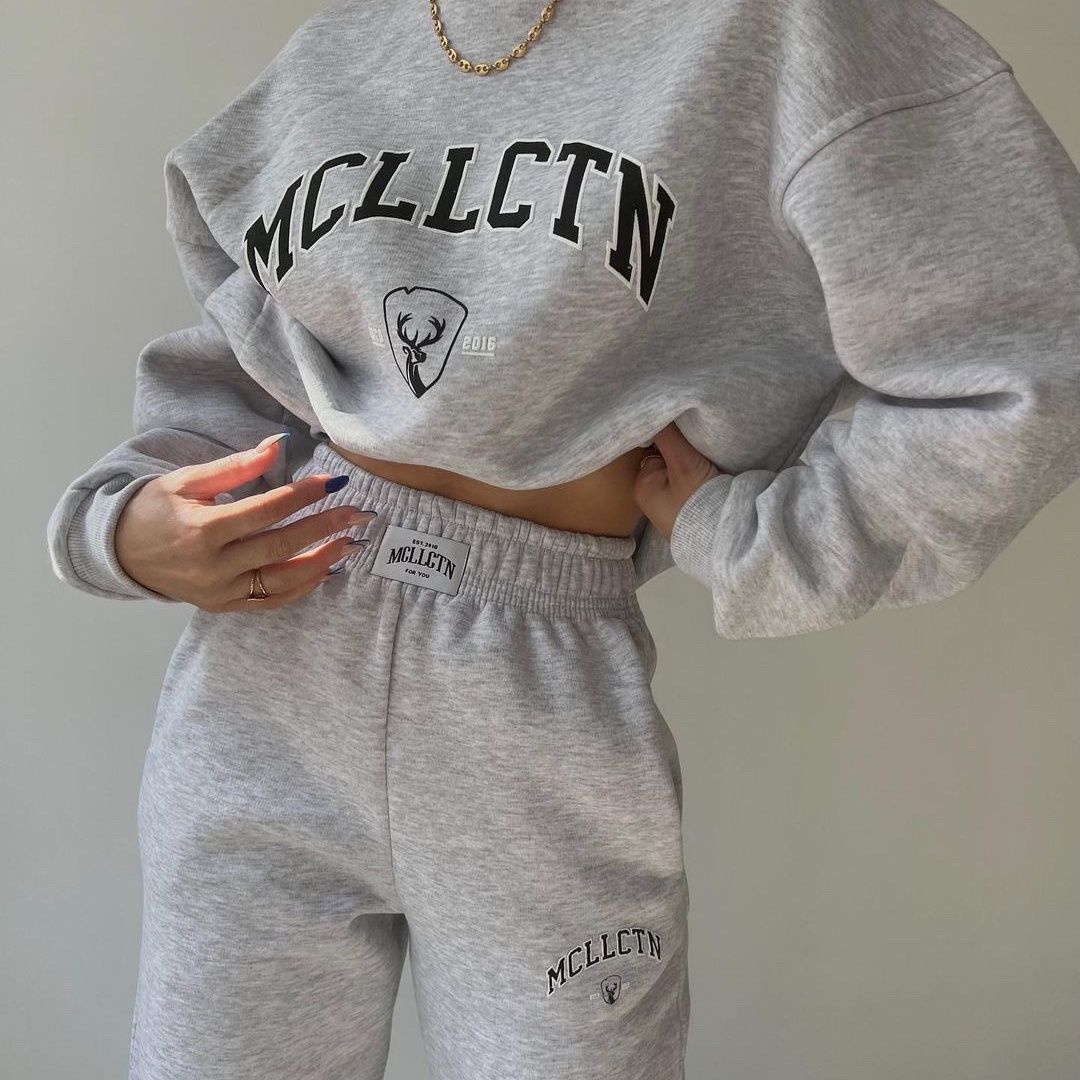 2023 Women's casual fashion printed thickened plush sweater long sleeved pants set_voghion.com