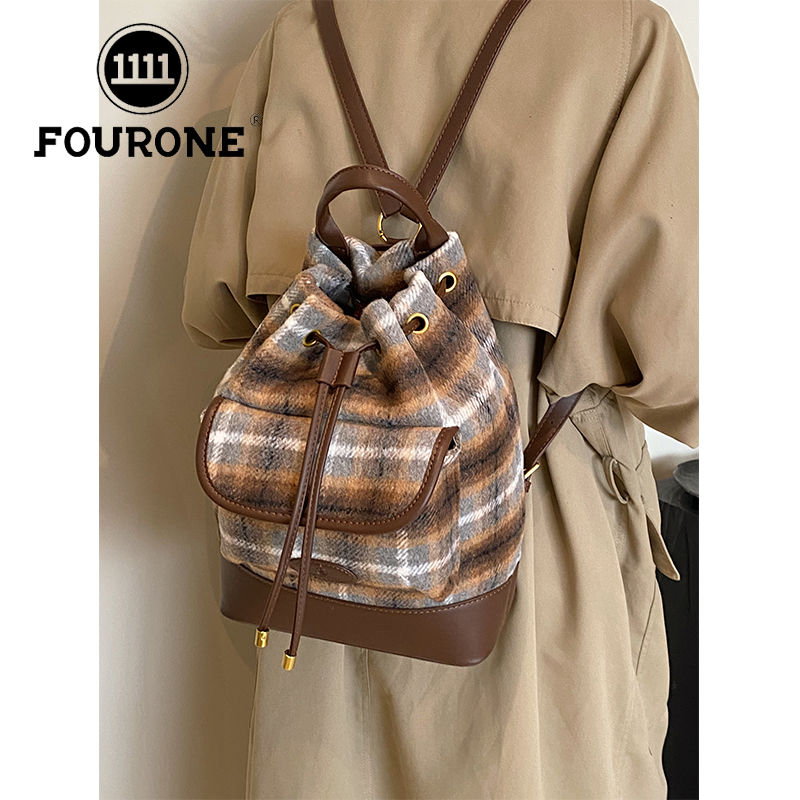 Large-capacity woolen women's backpack, new style backpack, fashionable travel bag, popular school bag