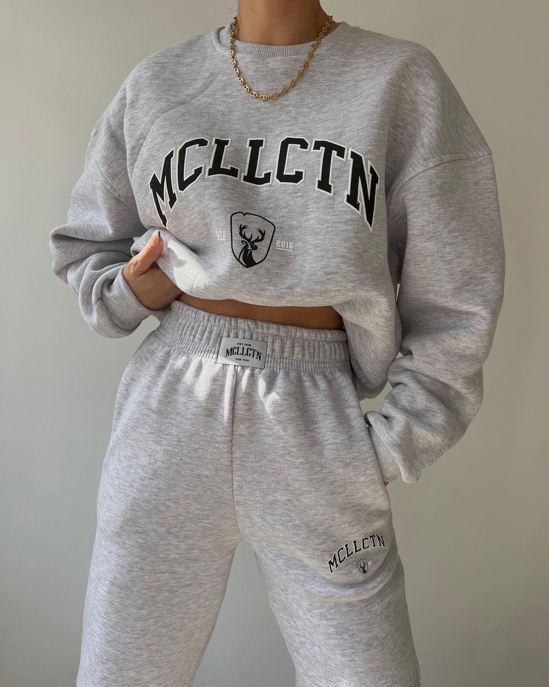 2023 Women's casual fashion printed thickened plush sweater long sleeved pants set_voghion.com