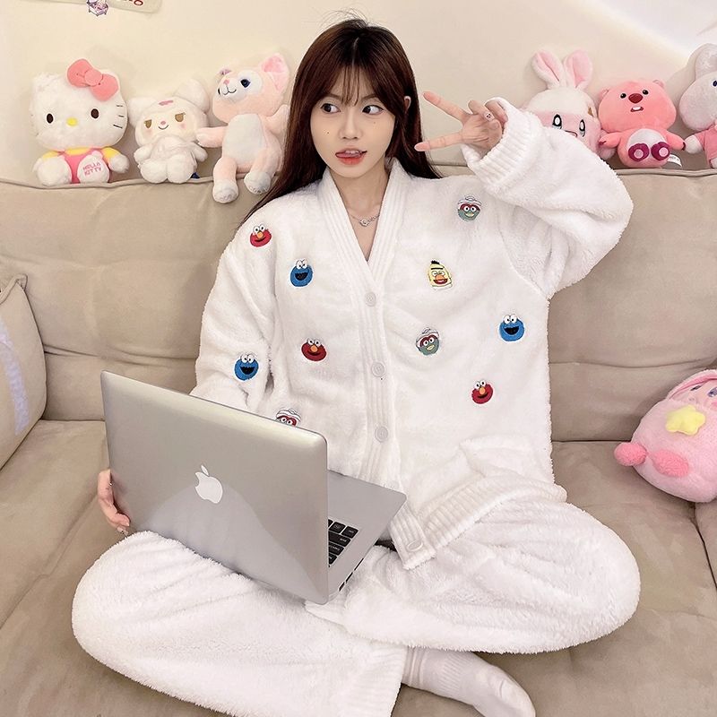 2023年新款三件套睡衣女甜美吊帶背心可外穿保暖秋冬季家居服套裝