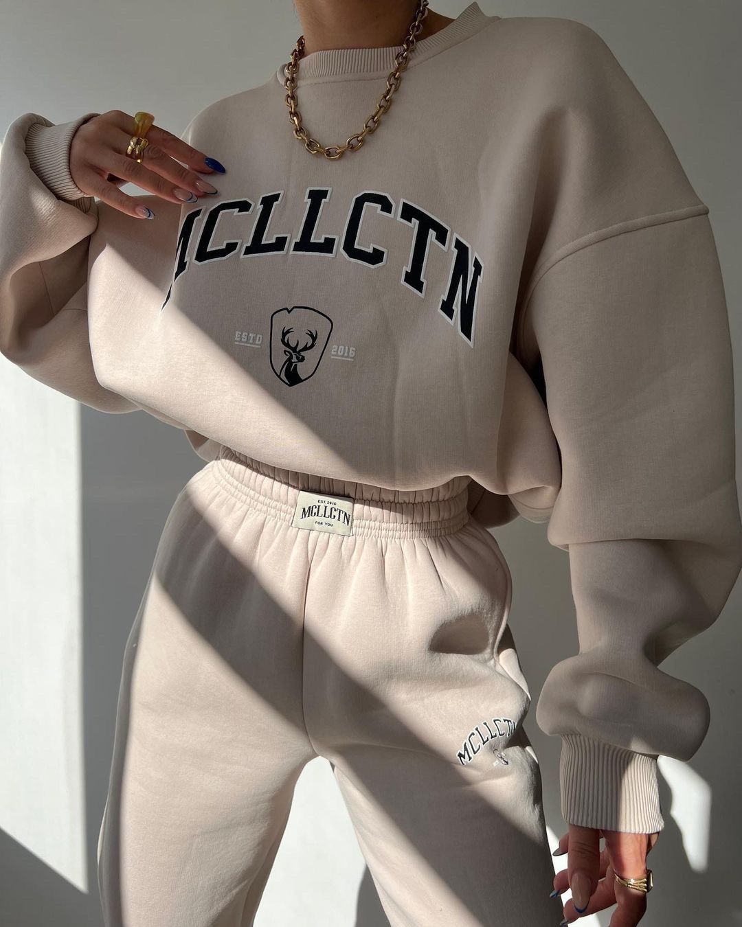 2023 Women's casual fashion printed thickened plush sweater long sleeved pants set_voghion.com