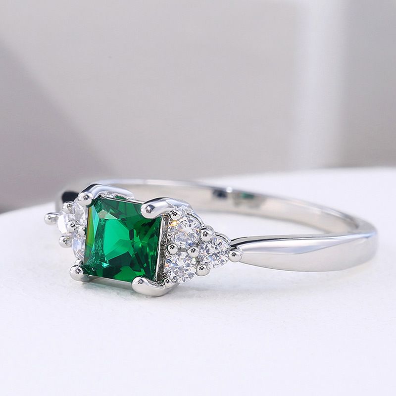 Emerald Zircon Ring For Women Luxury Designer Engagement Ring_voghion.com