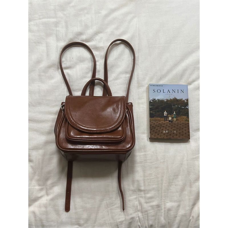 High-end bags 2023 autumn and winter new shoulder bags Korean niche retro backpacks college style versatile backpacks