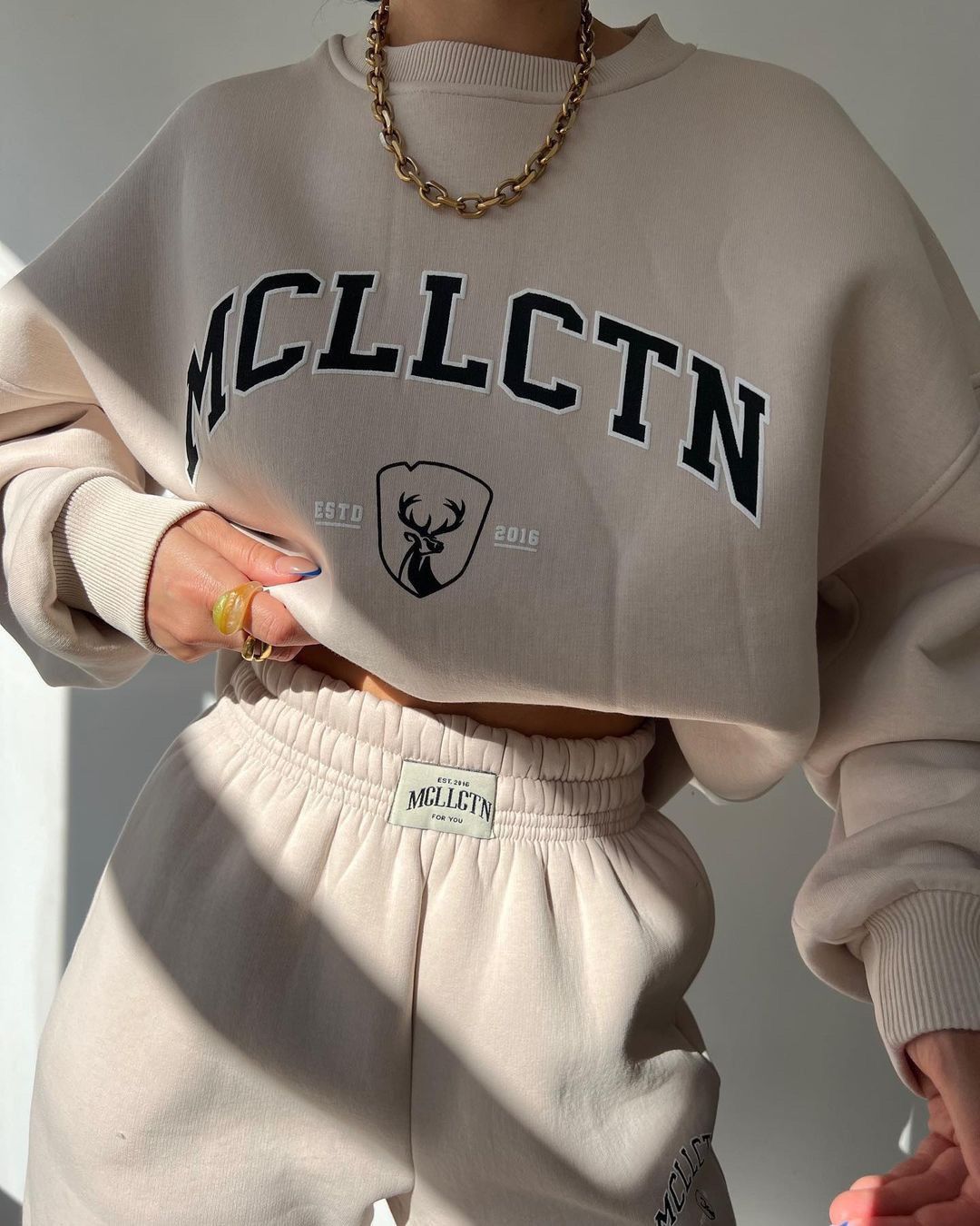 2023 Women's casual fashion printed thickened plush sweater long sleeved pants set_voghion.com