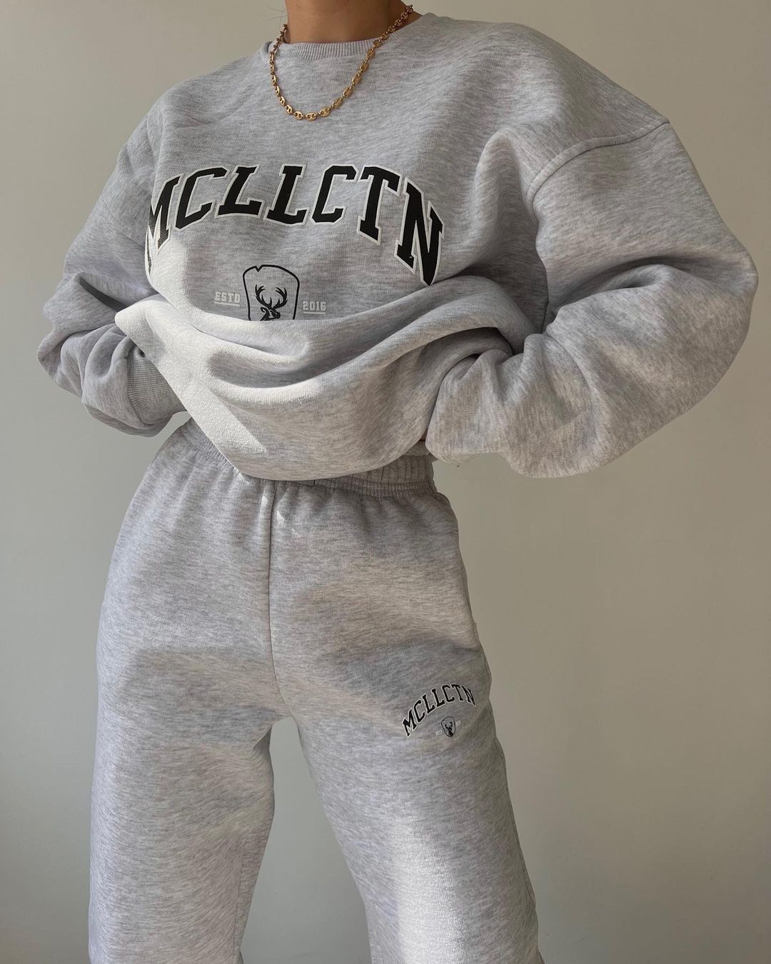 2023 Women's casual fashion printed thickened plush sweater long sleeved pants set_voghion.com