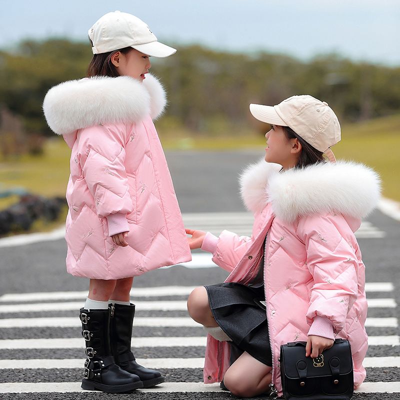 女童羽絨服2023新款兒童中長款冬季女孩寶寶加厚女小童白鴨絨外套