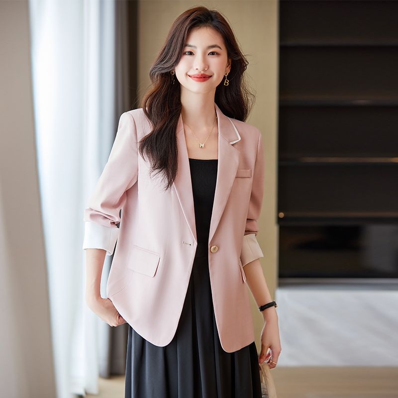 粉色小西裝外套女秋冬2023新款高級感時尚小個子氣質休閒西服上衣
