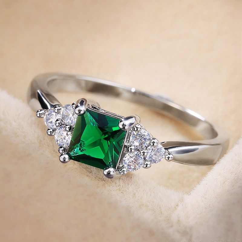 Emerald Zircon Ring For Women Luxury Designer Engagement Ring_voghion.com