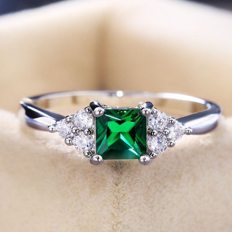 Emerald Zircon Ring For Women Luxury Designer Engagement Ring_voghion.com