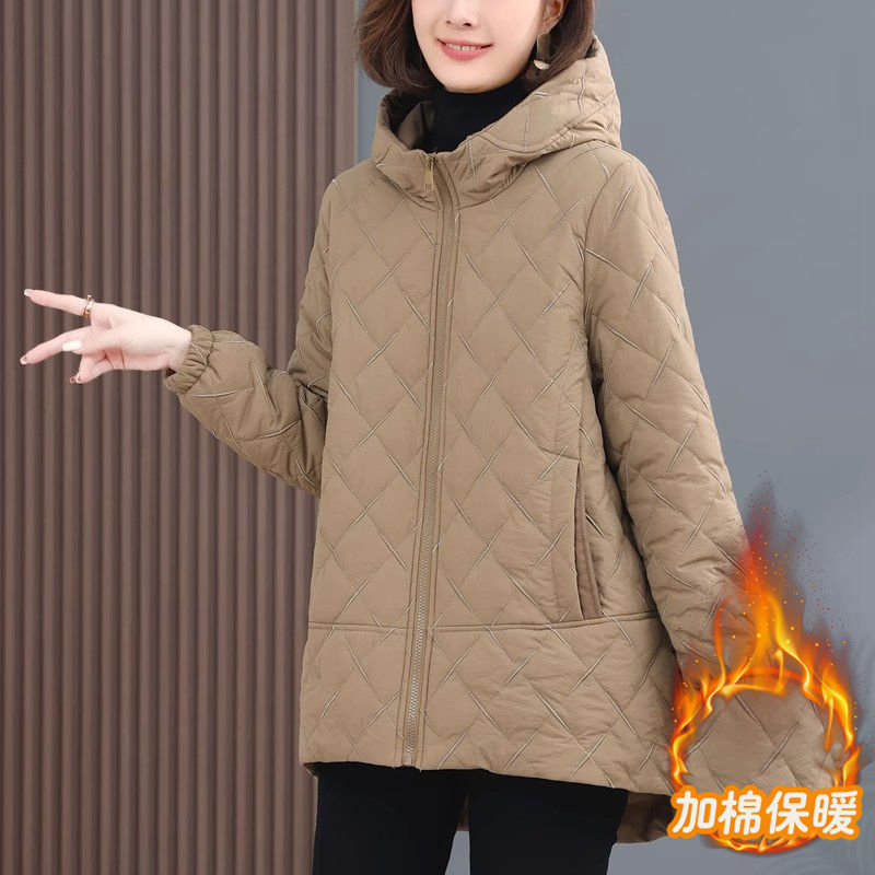 韩版菱格棉衣外套女2023新款冬季大码棉衣保暖连帽妈妈装棉袄外套