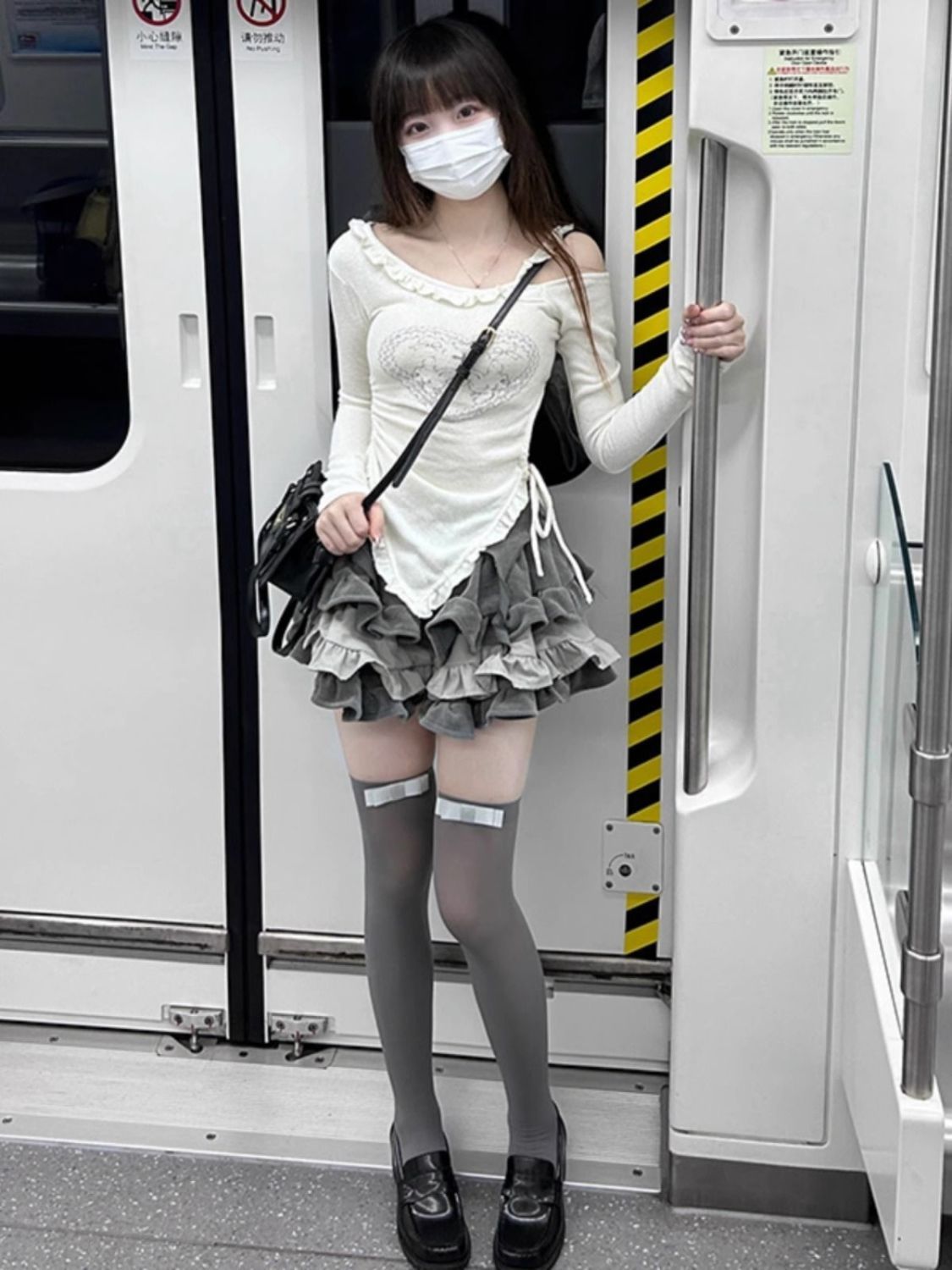 純欲辣妹風兩件套女秋季新款修身收腰小上衣高腰蛋糕蓬蓬短裙套裝