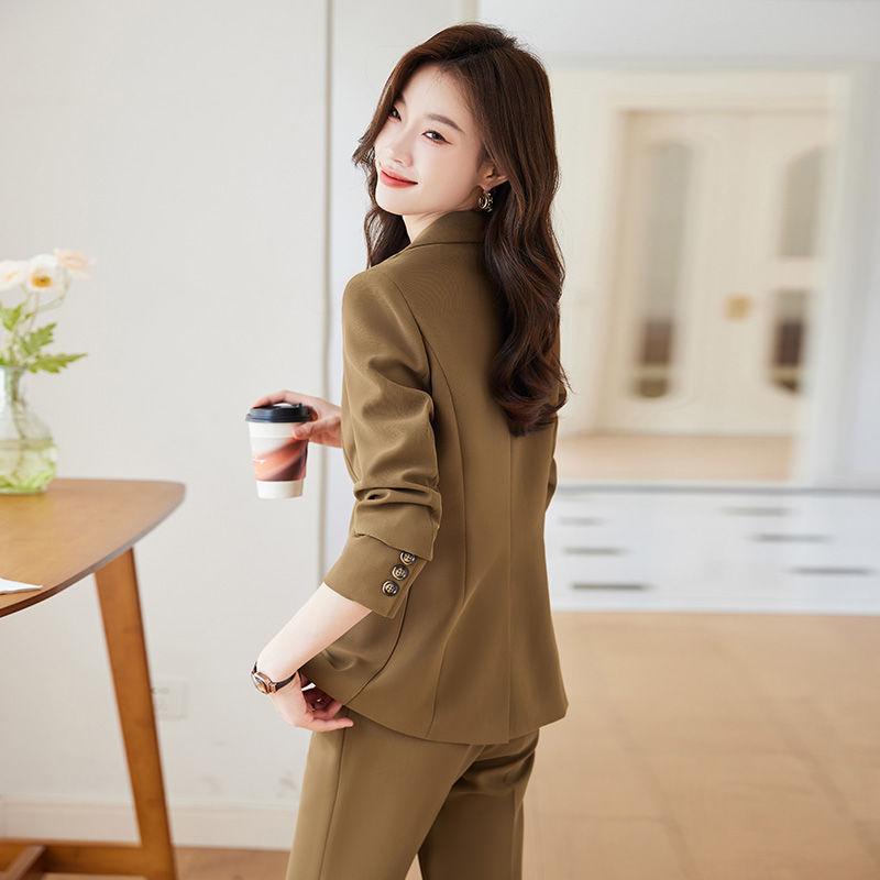 卡其色西裝外套女秋冬2023新款職業裝氣質女神范高端休閒西服套裝