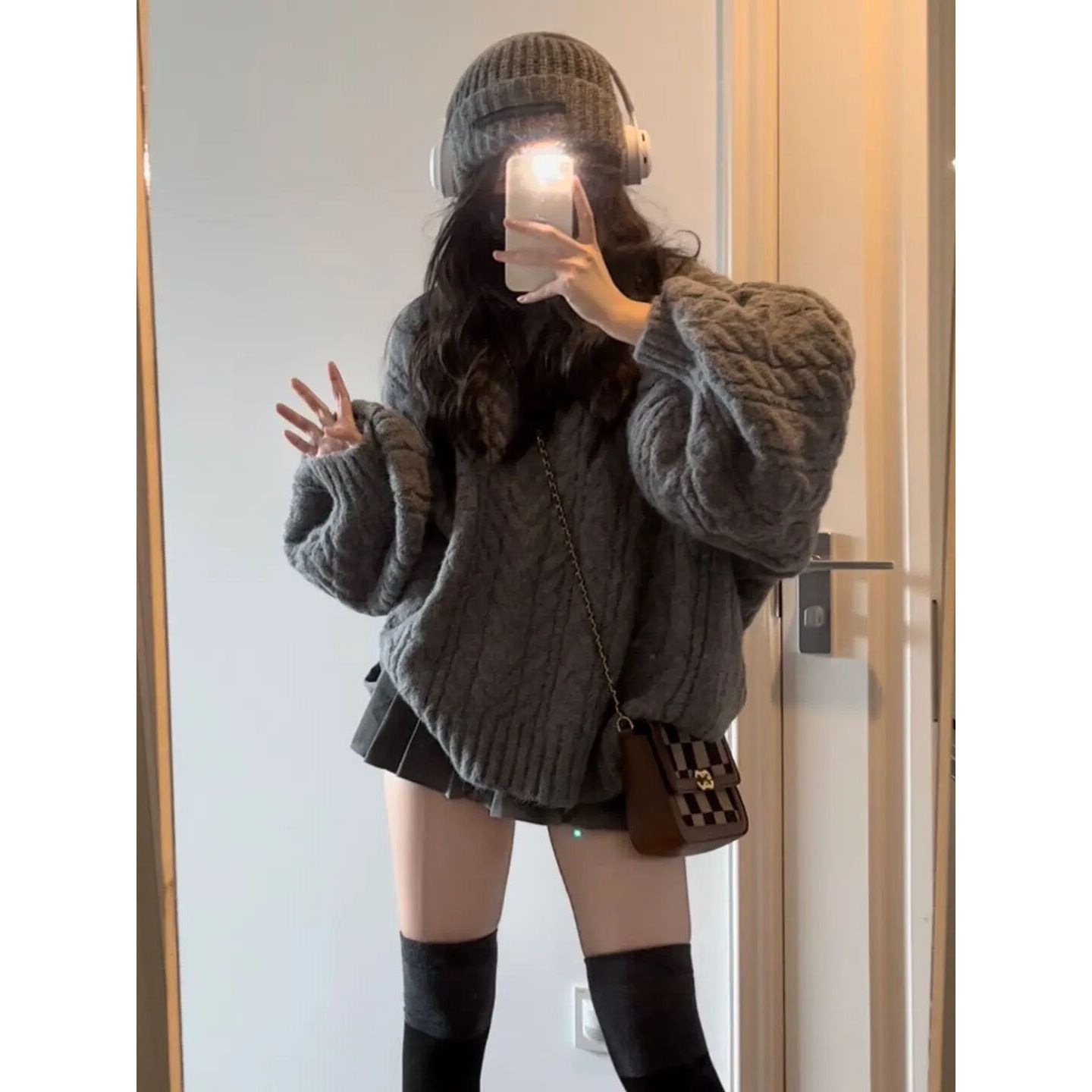 慵懶風復古麻花寬鬆v領毛衣女秋冬高級感軟糯加厚外穿針織衫上衣