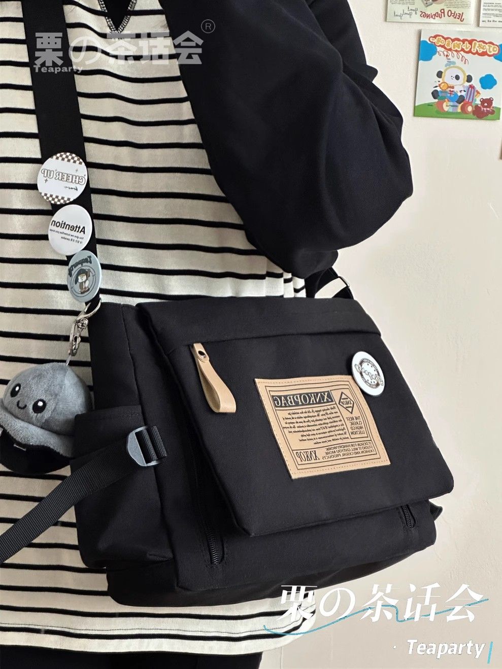 Japanese ins retro Hong Kong style crossbody bag for women simple and versatile student large capacity messenger bag men's single shoulder backpack trendy