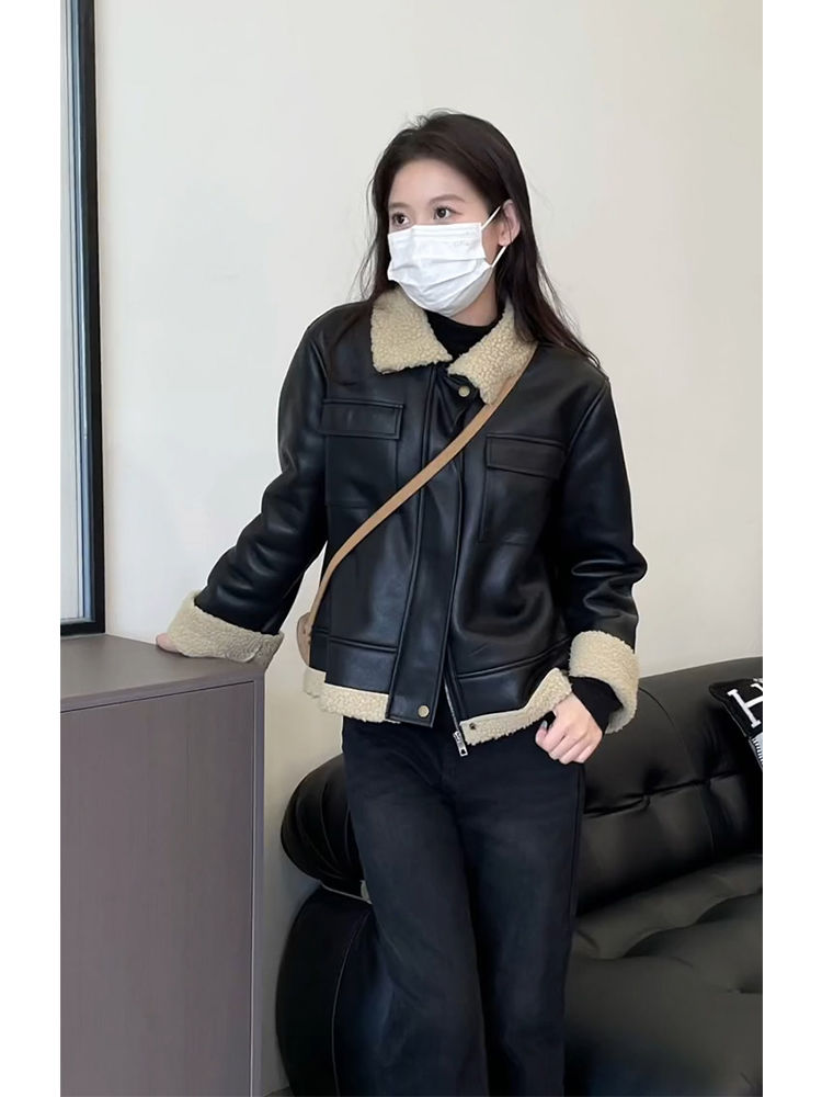 American retro black leather jacket with small fragrance style winter new design casual lamb velvet fur one-piece jacket for women