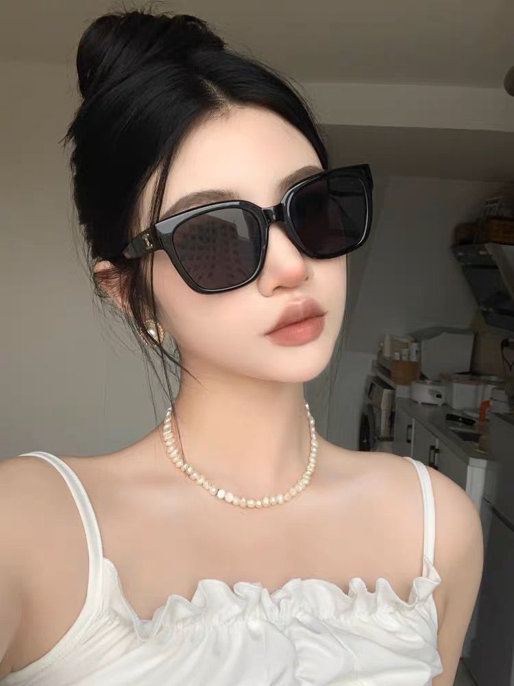 Retro retro square anti-UV sunglasses high-end hot girl European and American internet celebrity anti-UV photo sunglasses
