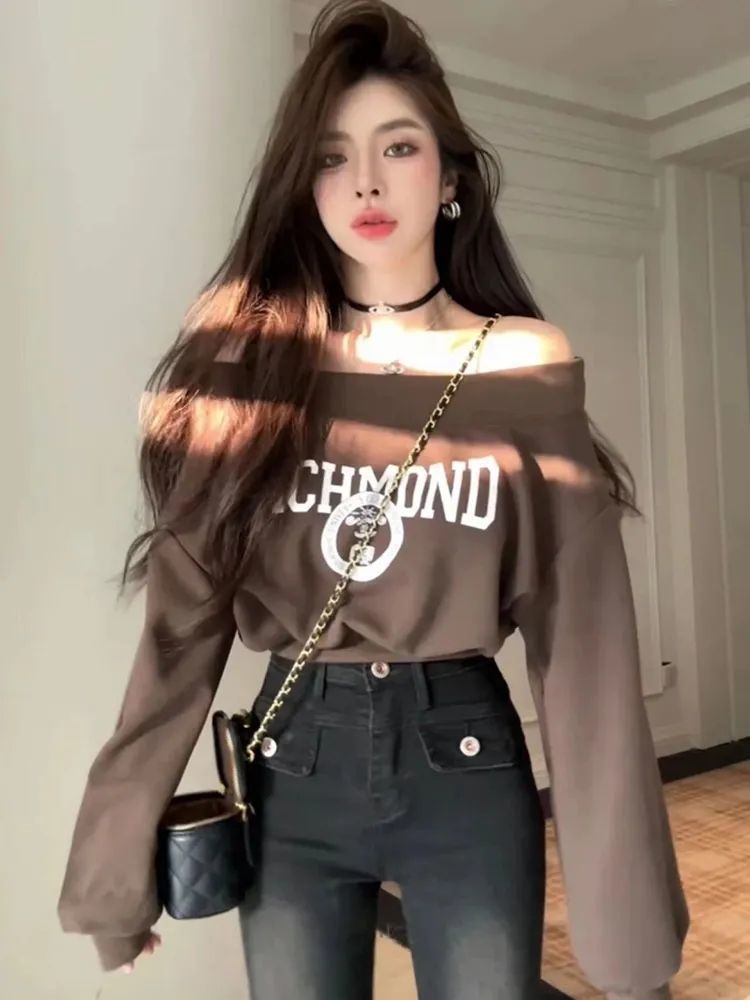 韓版早秋氛圍感穿搭聽完印花一字露肩衛衣女2023寬鬆短款上衣潮