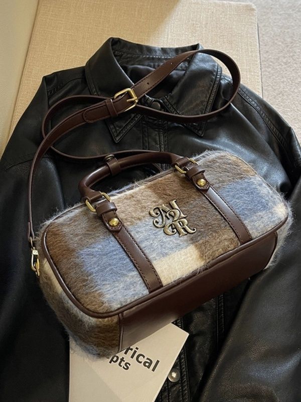 This year's popular super popular niche design plaid bag 2023 new women's bag fashion versatile crossbody bag handbag