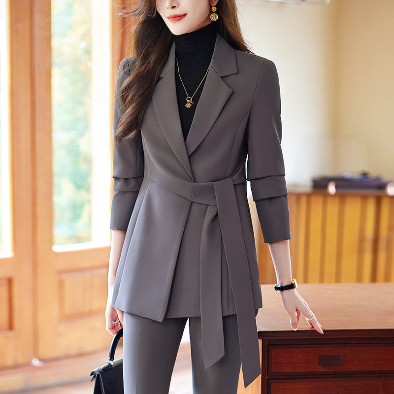 西裝外套女秋冬2023年新款高級感氣質職業套裝女帶腰帶修身小西服