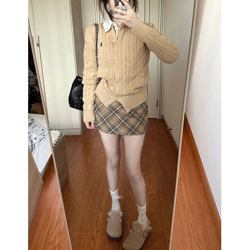 套裝女2023秋冬新款學院風麻花針織開衫POLO領襯衫高腰格紋半身裙