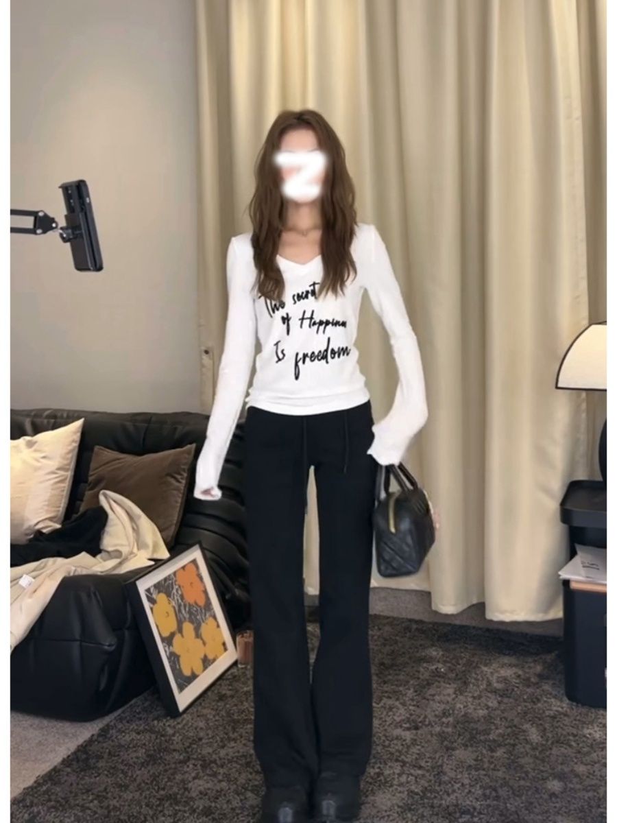 甜辣妹白色v領長袖T恤女早秋季新款修身內搭打底衫chic上衣