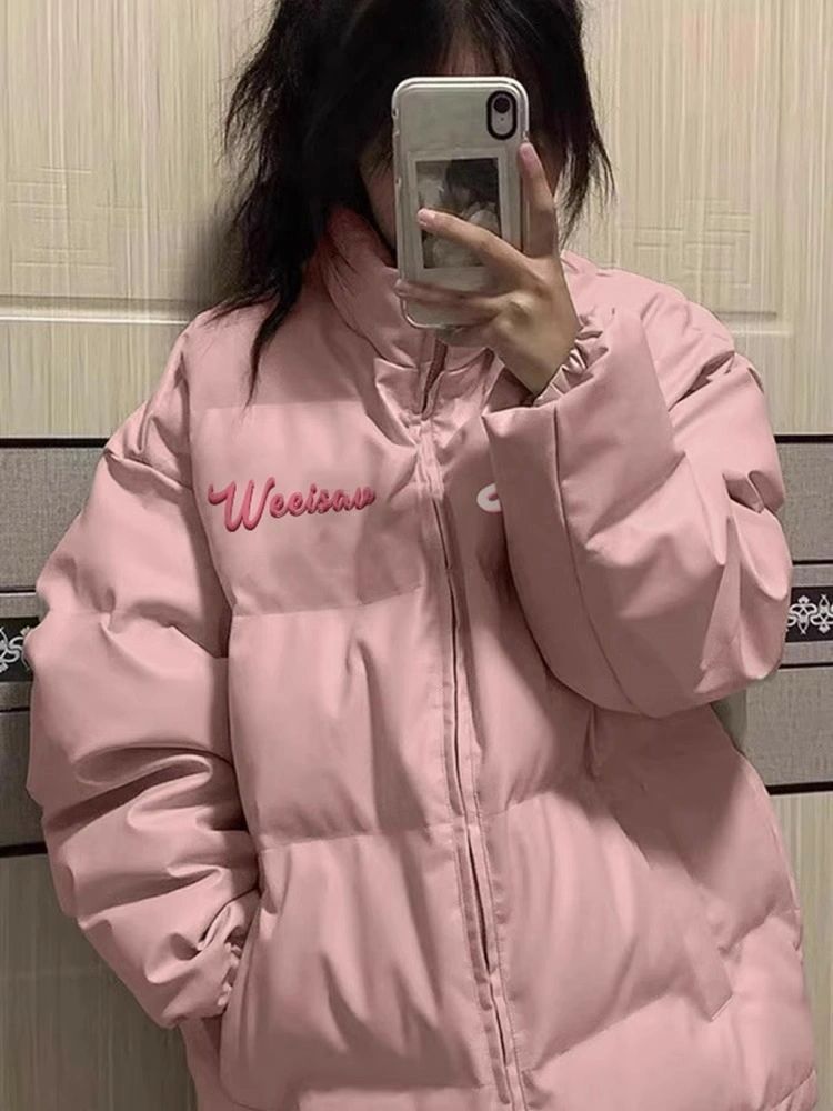 The upper body is not bloated. This year's popular PU leather winter cotton coat for female students is pink thickened warm cotton coat and jacket.