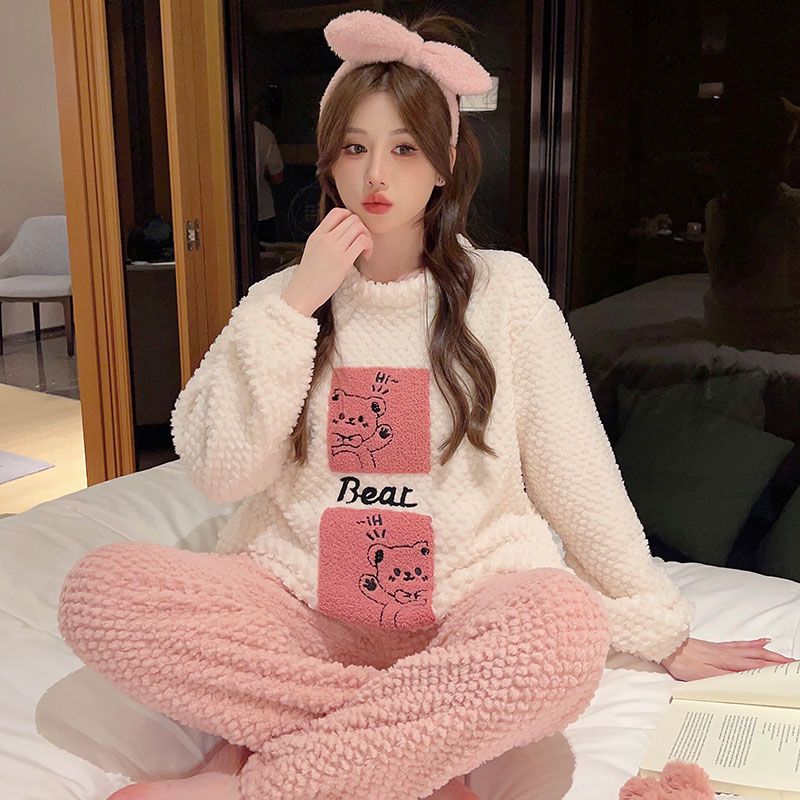 珊瑚絨卡通小熊睡衣女秋冬季新款加厚加絨圓領可外穿法蘭絨家居服