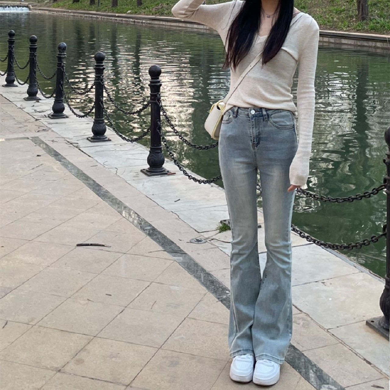 百搭淺色馬蹄褲牛仔褲女秋冬高腰顯瘦垂感小個子微喇叭拖地長褲子