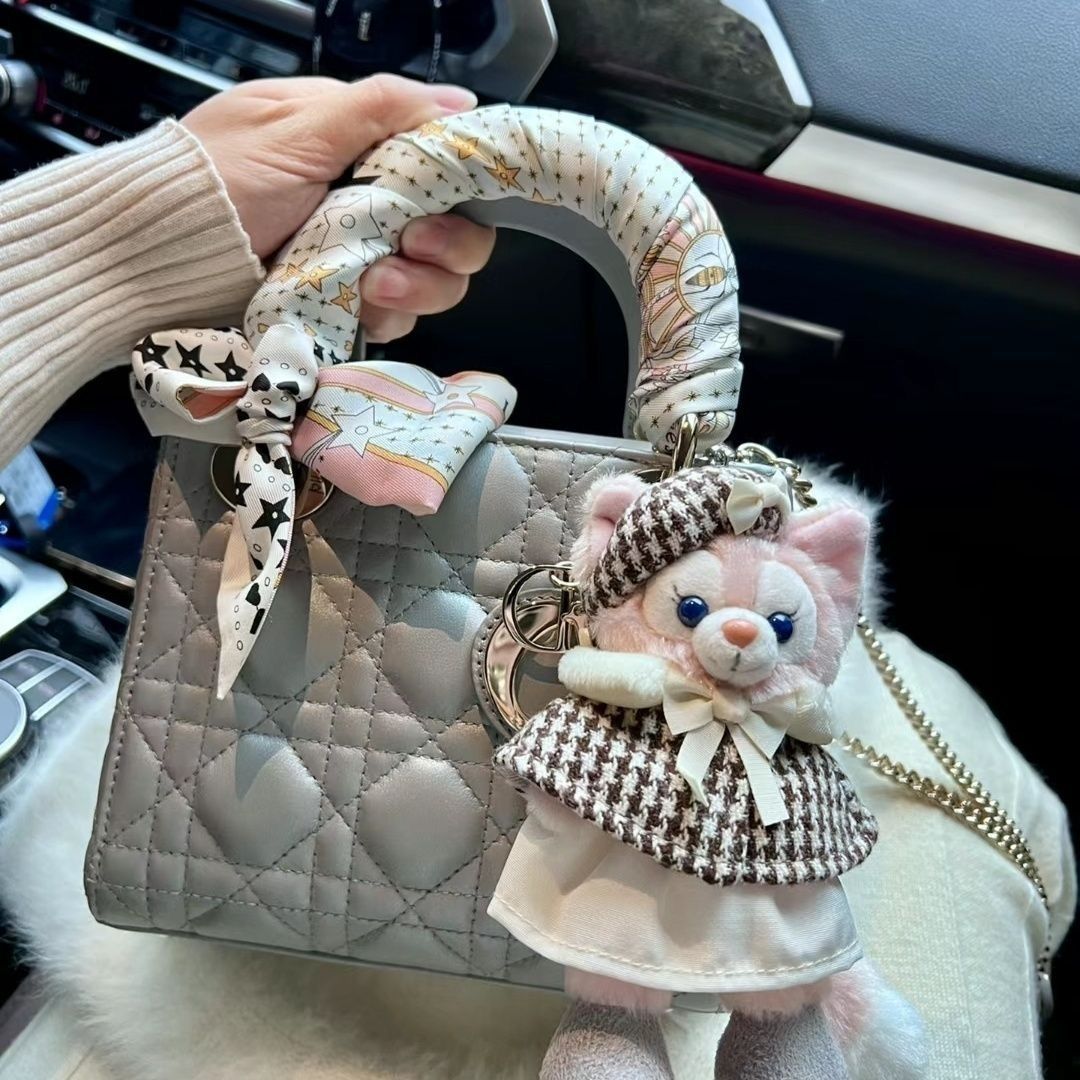 Internet celebrity Lingna Bell detective cute plush doll keychain bag charm doll Longxiang bag