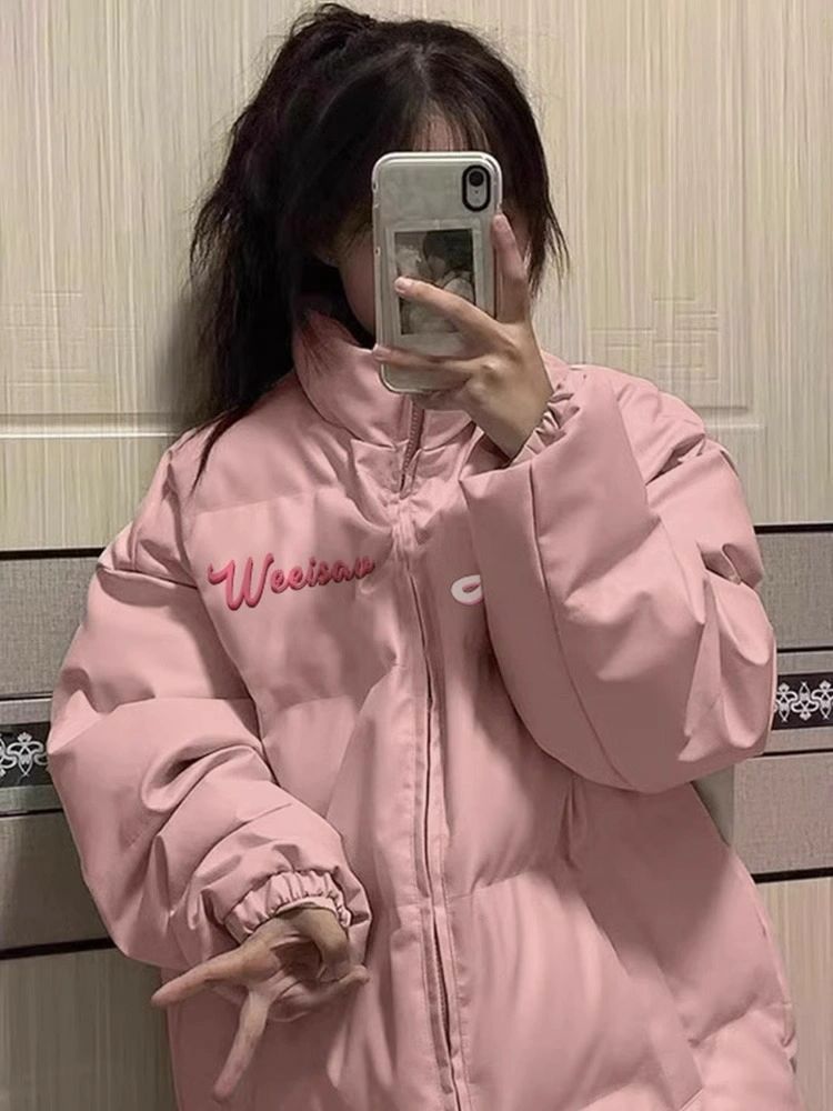 The upper body is not bloated. This year's popular PU leather winter cotton coat for female students is pink thickened warm cotton coat and jacket.