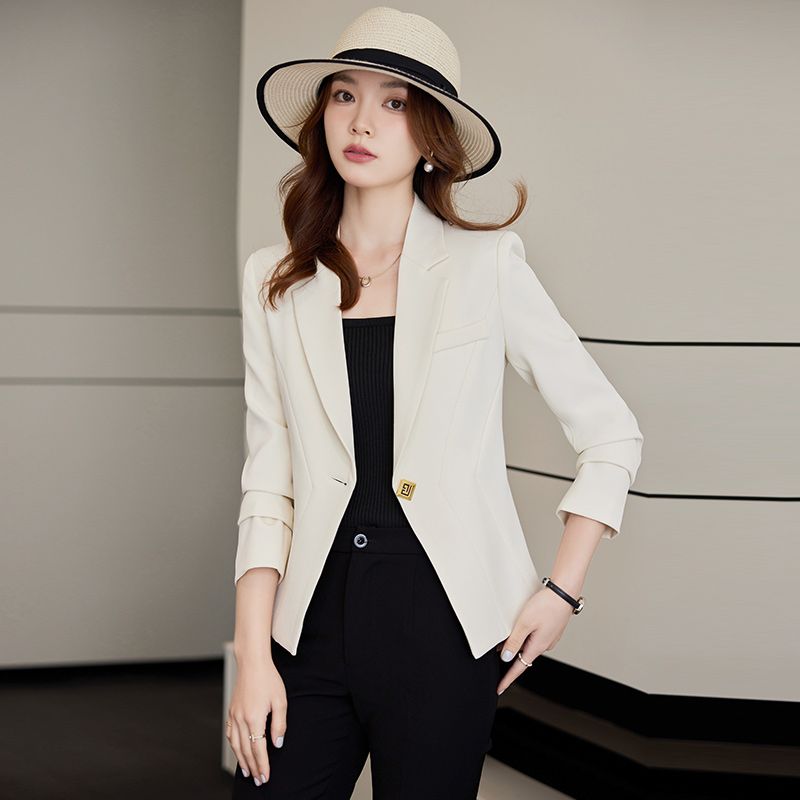 米色西裝外套女秋冬2023新款高級設計感小眾上衣今年流行女士西服