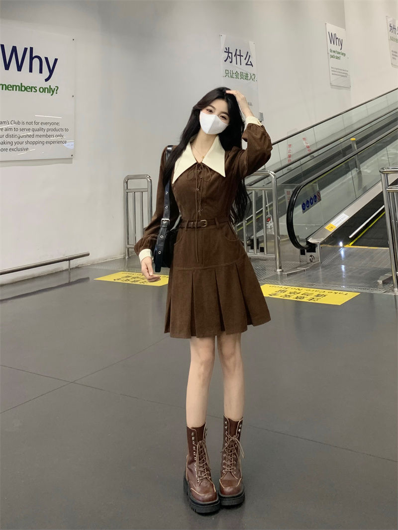 微胖大碼美拉德穿搭連衣裙女秋冬季高冷御姐風高級感收腰百褶裙子