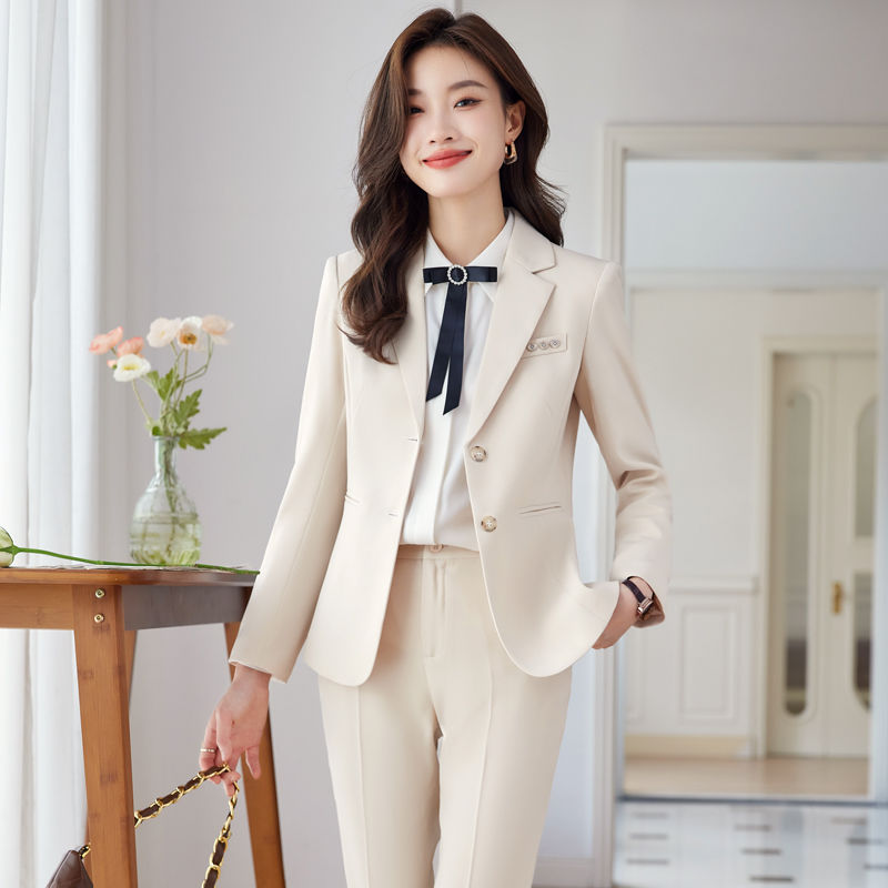 高级感西装套装女秋冬新款韩版高端时尚气质女神范职业西服两件套