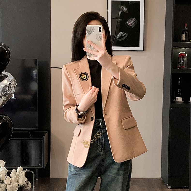 High-end suit jacket for women 2023 autumn and winter new style Korean style design niche versatile fashion suit top