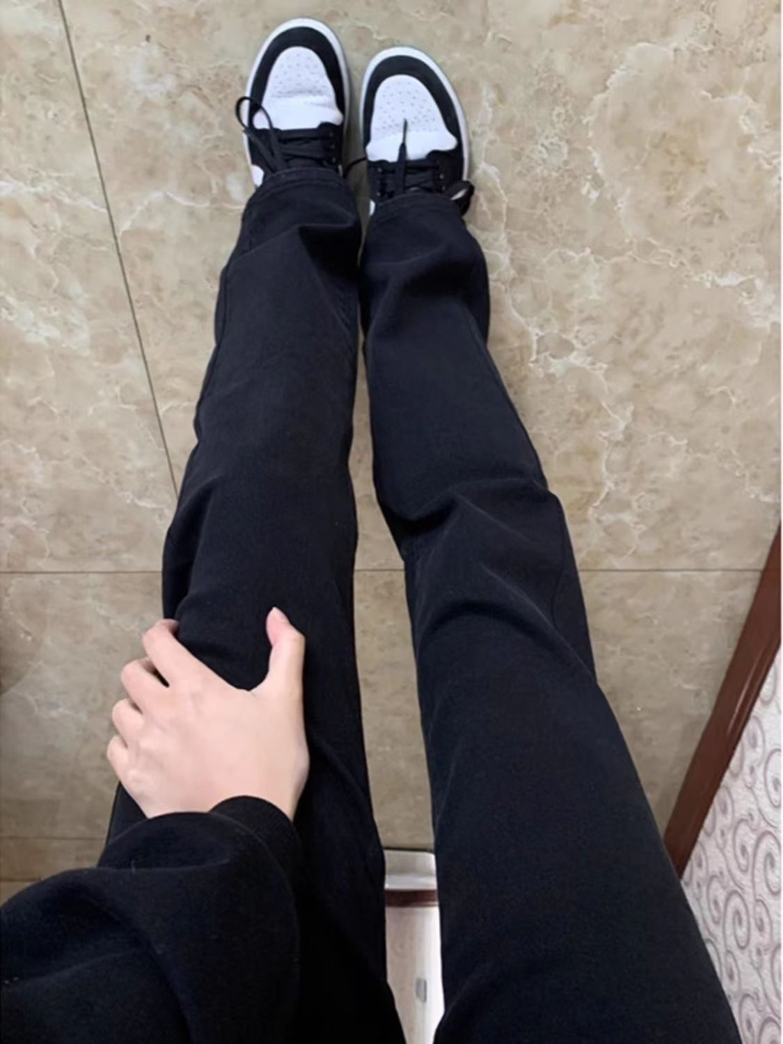 黑色窄版直筒牛仔褲女秋冬高腰彈力顯瘦煙管褲子ins百搭純色長褲