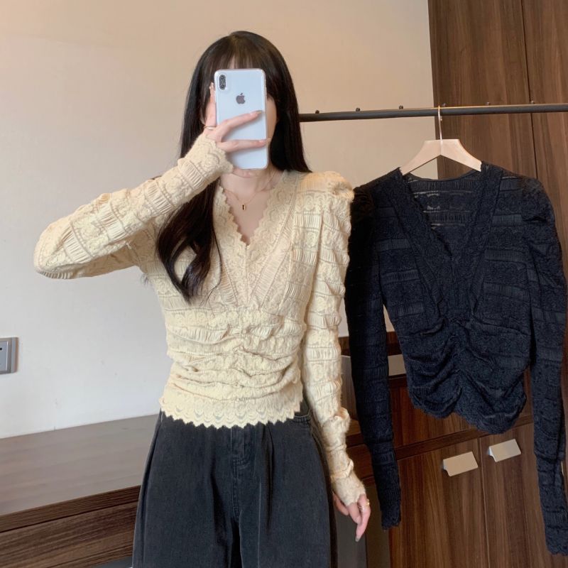大碼女裝秋冬新款2023內搭打底胖mm顯瘦法式V領歐貨蕾絲襯衫上衣