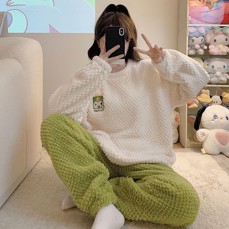 新款珊瑚絨睡衣女秋冬季卡通可愛庫洛米加厚圓領保暖玫瑰絨家居服