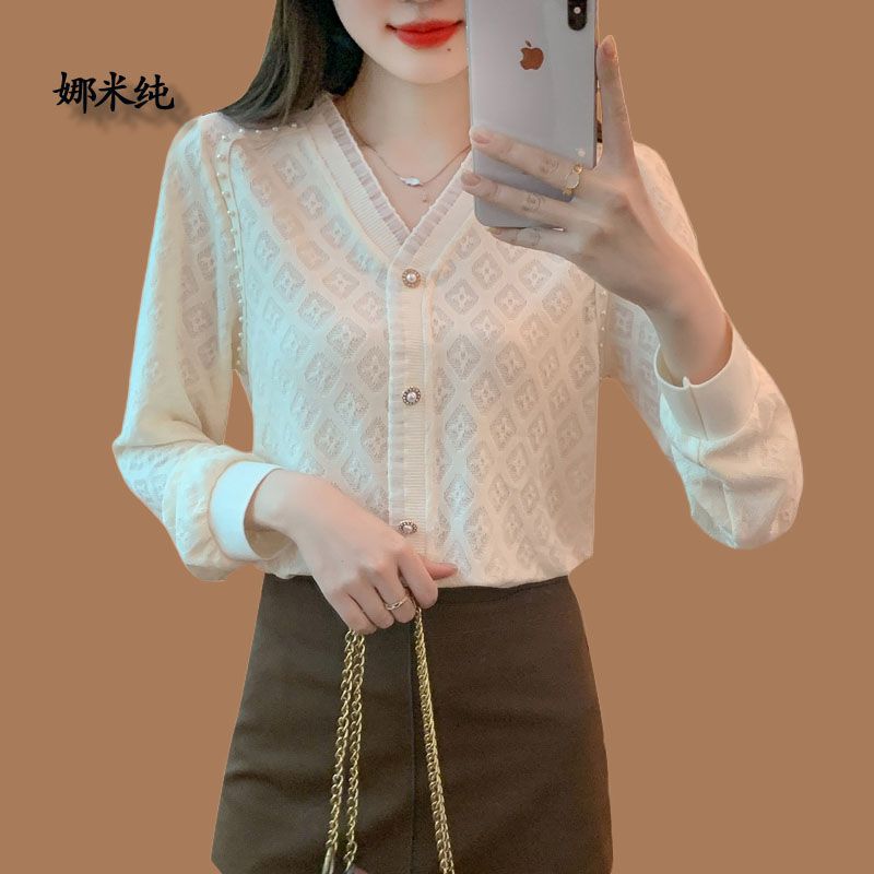 時尚洋氣V領襯衫女秋冬新款顯瘦百搭蕾絲打底衫加絨保暖氣質小衫