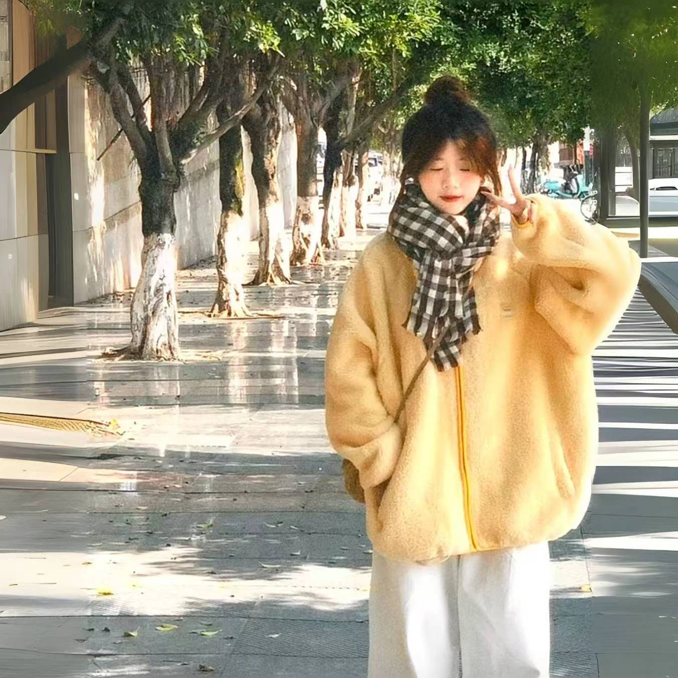 Lamb wool coat girls autumn and winter clothing 2023 new junior high school and high school students loose autumn and winter plus velvet thickened women