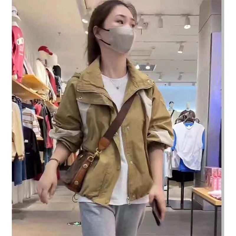 休閒寬鬆棒球外套連帽衝鋒衣秋季2023新款短款小個子夾克上衣外穿